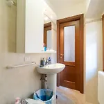 Appartement On The Waterfall With A View And Wifi
